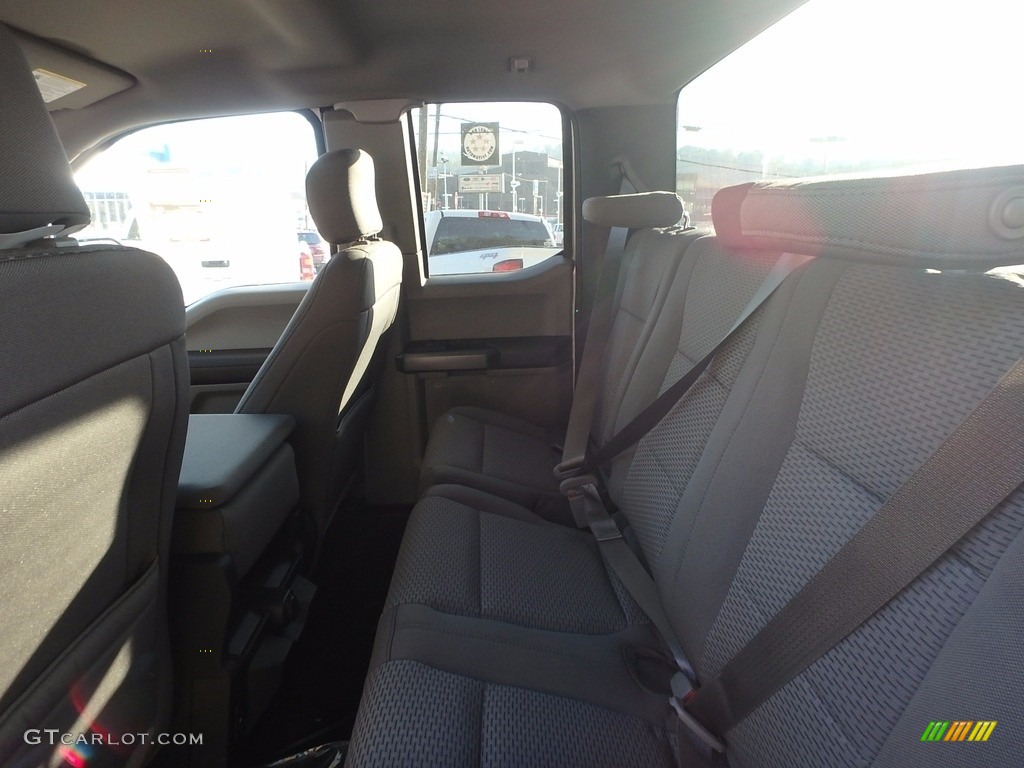 2018 F150 XLT SuperCab 4x4 - Ingot Silver / Earth Gray photo #11