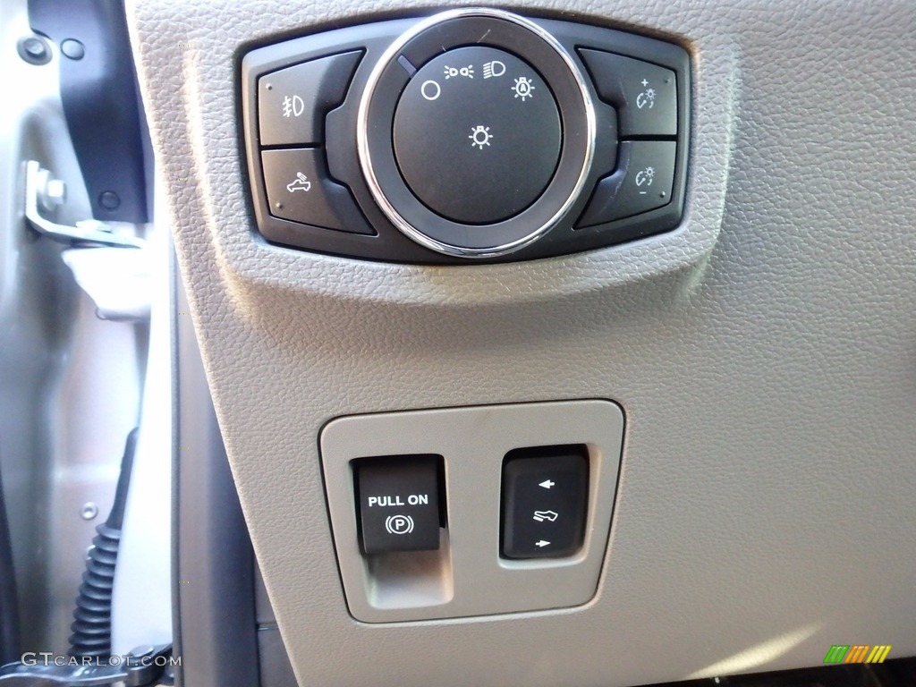 2018 F150 XLT SuperCab 4x4 - Ingot Silver / Earth Gray photo #16