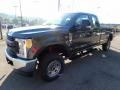 Magnetic - F350 Super Duty XL SuperCab 4x4 Photo No. 7
