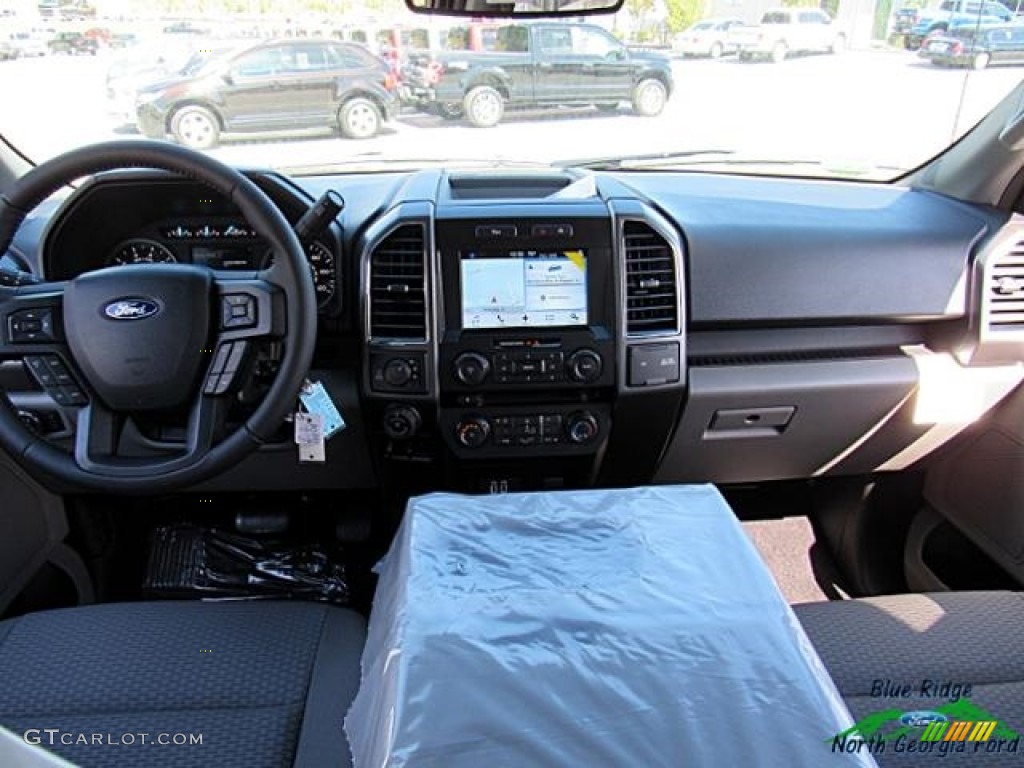 2018 F150 XLT SuperCrew 4x4 - Stone Gray / Earth Gray photo #18