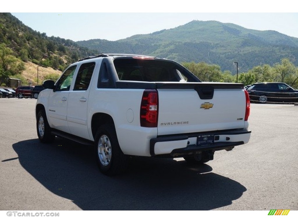 2011 Avalanche LS 4x4 - Summit White / Ebony photo #8