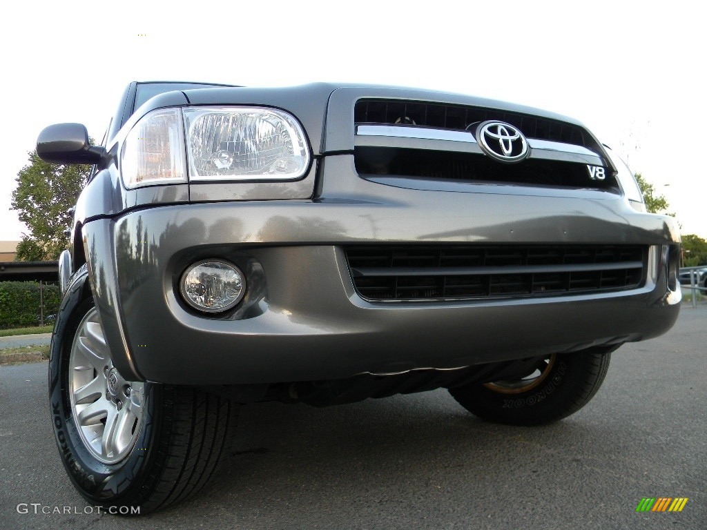 2006 Sequoia SR5 4WD - Phantom Gray Pearl / Light Charcoal photo #1