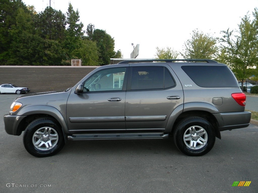 2006 Sequoia SR5 4WD - Phantom Gray Pearl / Light Charcoal photo #7