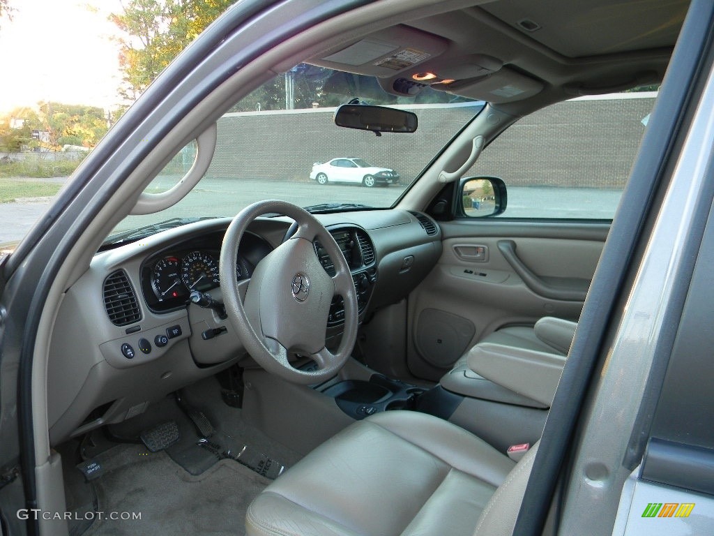 2006 Sequoia SR5 4WD - Phantom Gray Pearl / Light Charcoal photo #16