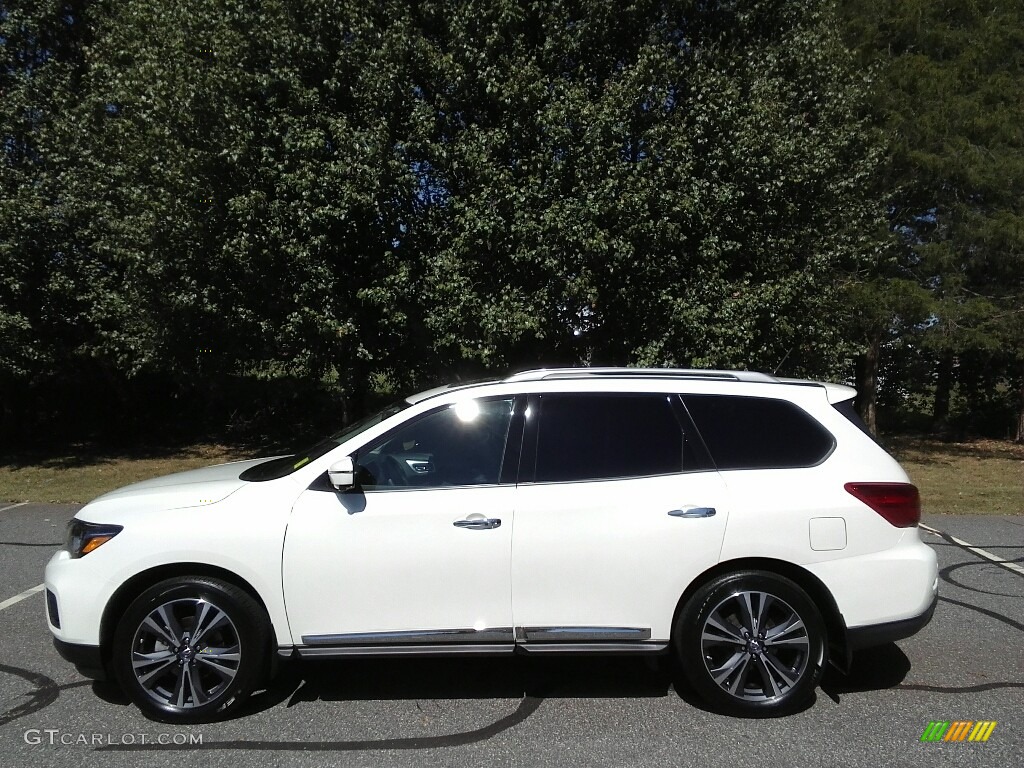 2017 Pathfinder Platinum 4x4 - Pearl White / Charcoal photo #1