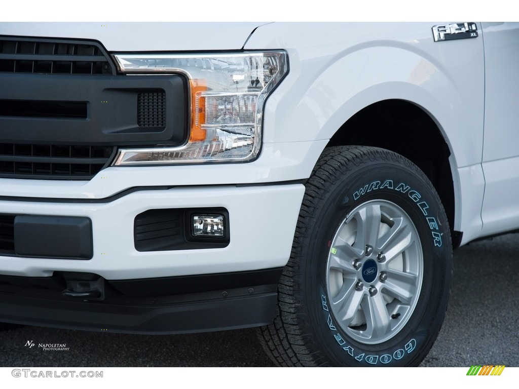 2018 F150 XL Regular Cab 4x4 - Oxford White / Earth Gray photo #2