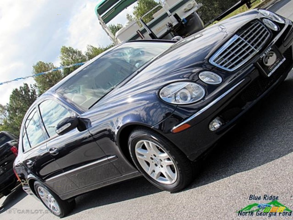 2005 E 320 Sedan - Midnight Blue / Ash photo #27