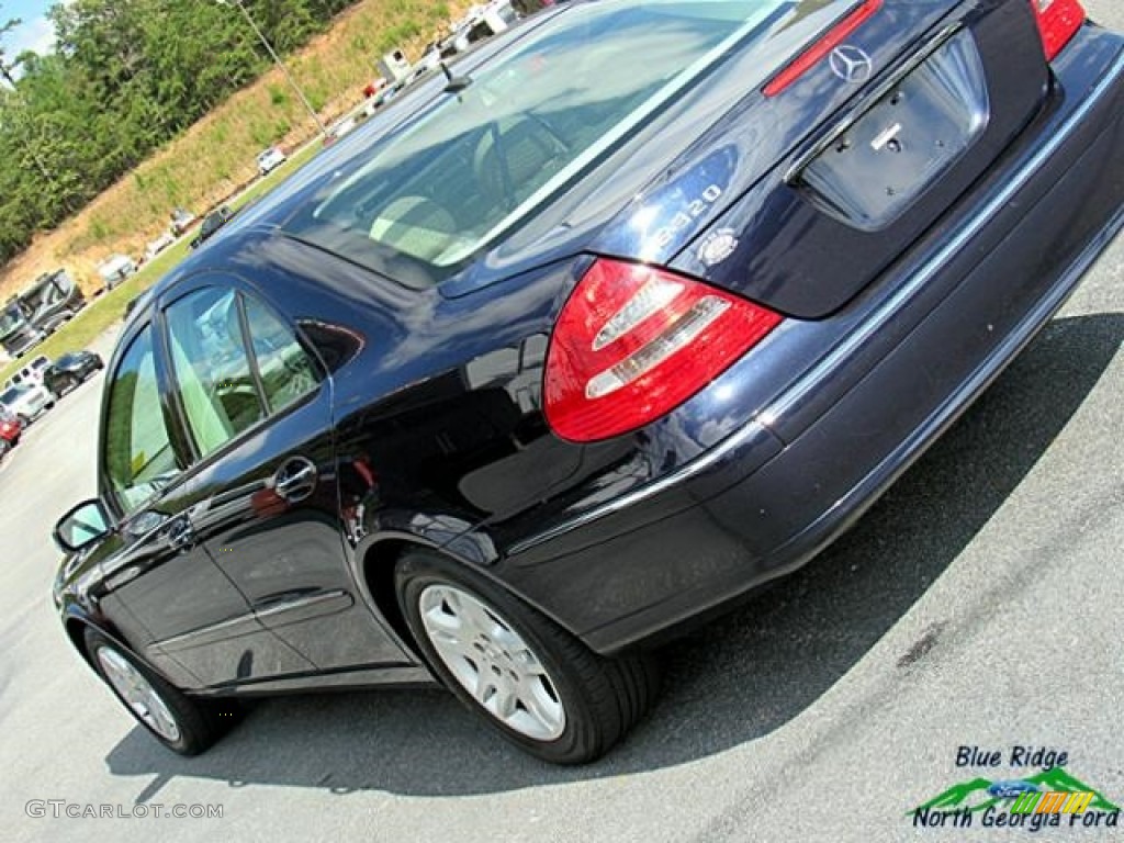 2005 E 320 Sedan - Midnight Blue / Ash photo #29