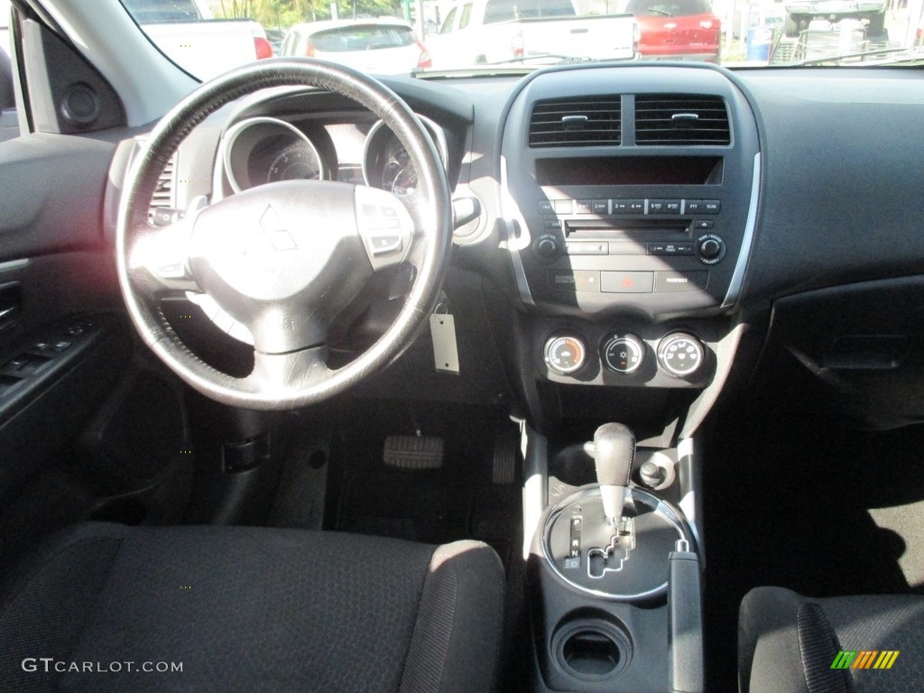 2011 Outlander Sport ES - Cool Silver Metallic / Black photo #10