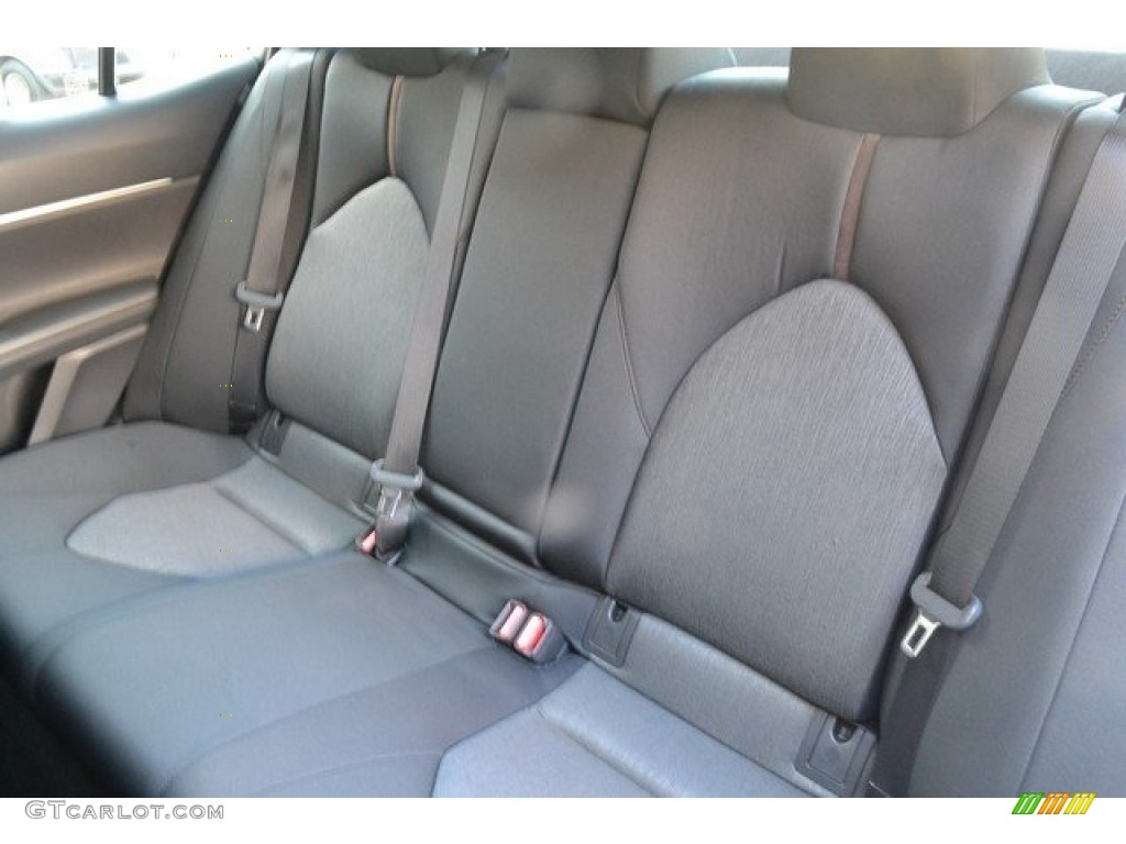 2018 Camry LE - Celestial Silver Metallic / Ash photo #7