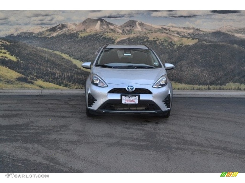 2018 Prius c Three - Classic Silver Metallic / Gray/Dark Gray Two-Tone photo #2