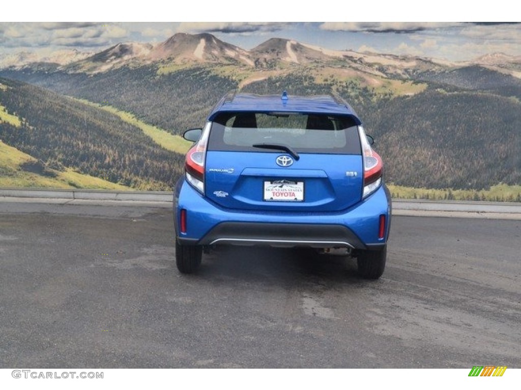 2018 Prius c One - Blue Streak Metallic / Gray photo #4