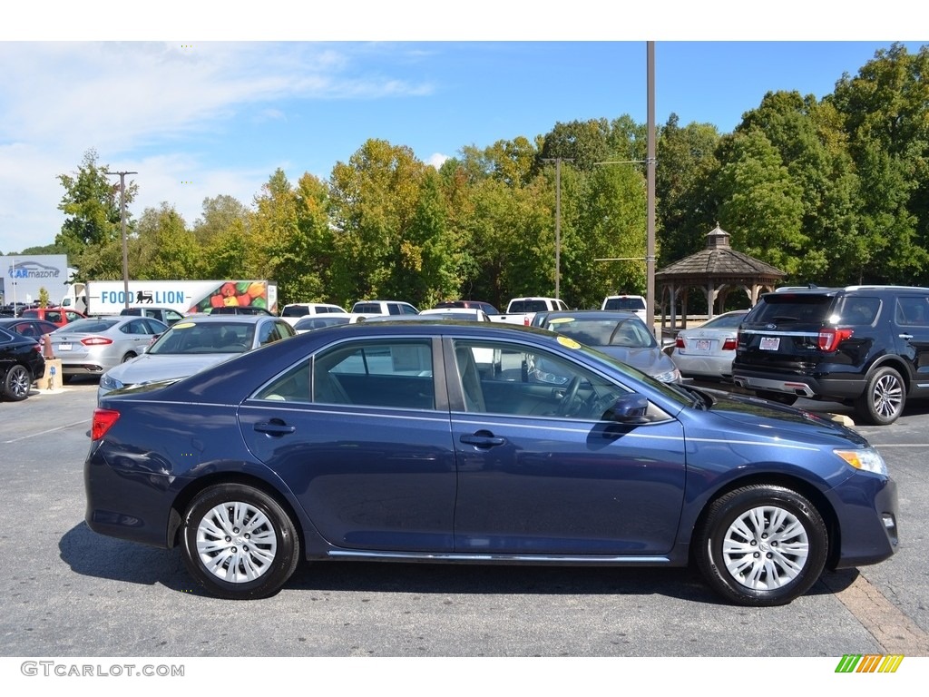 2014 Camry LE - Parisian Night Pearl / Ivory photo #2