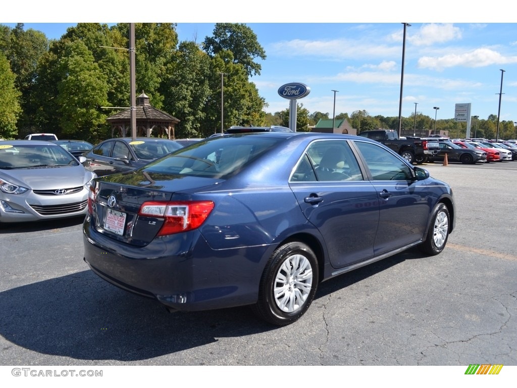 2014 Camry LE - Parisian Night Pearl / Ivory photo #3