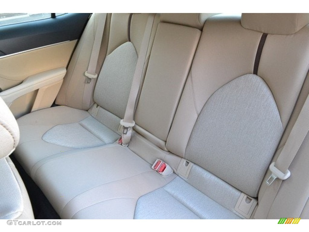 2018 Camry LE - Blue Crush Metallic / Ash photo #7