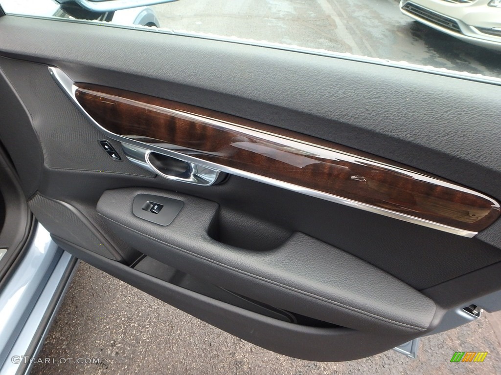 2017 Volvo S90 T5 Charcoal Door Panel Photo #123156318