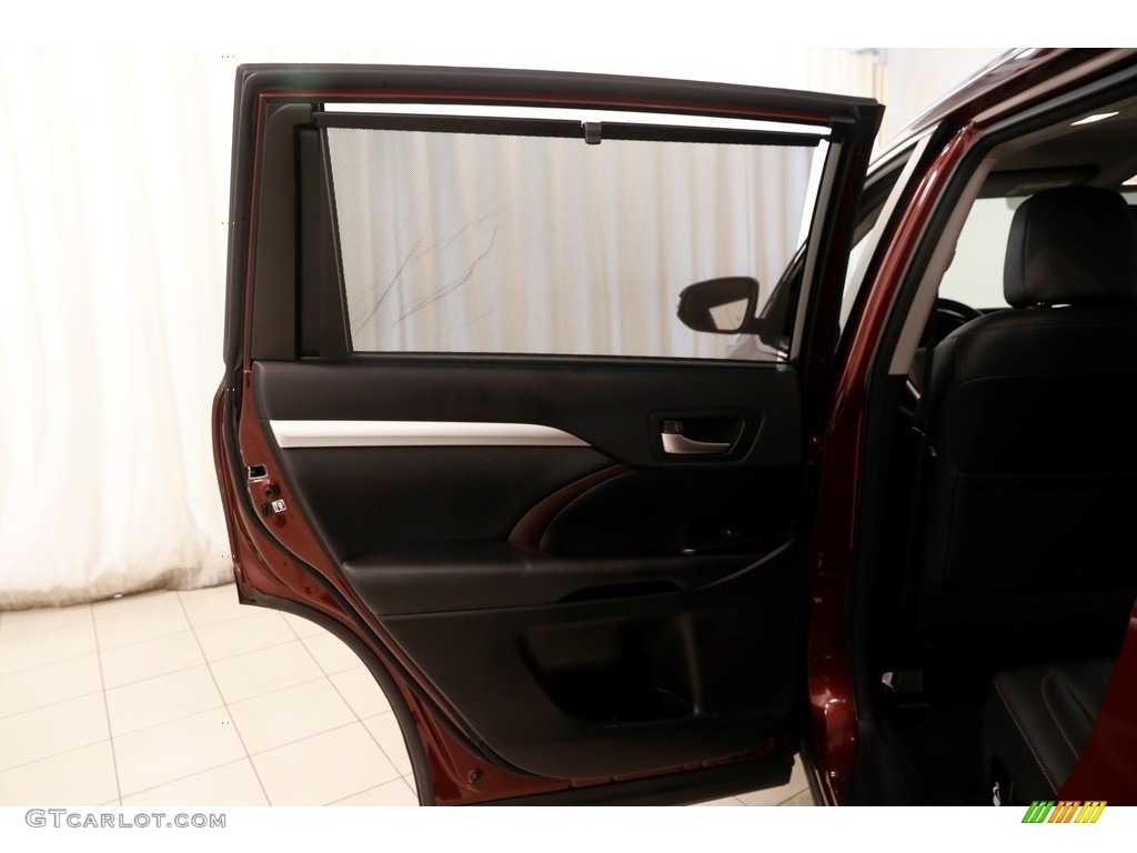 2015 Highlander XLE AWD - Ooh La La Rouge Mica / Black photo #16