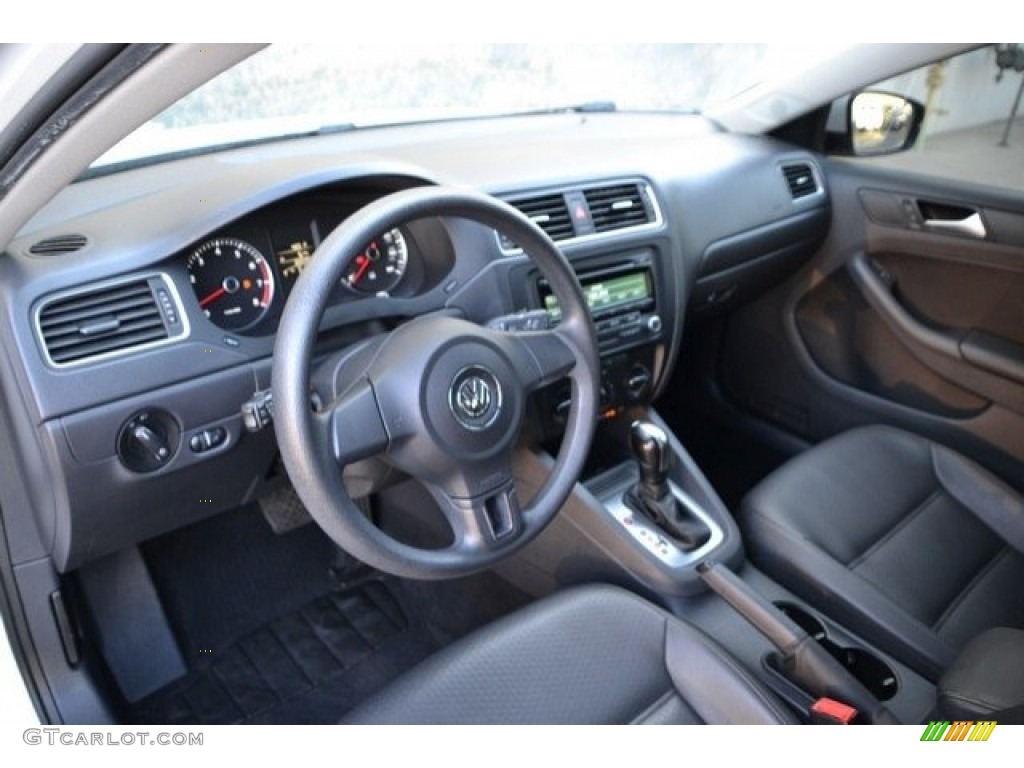 2014 Jetta SE Sedan - Pure White / Titan Black photo #10