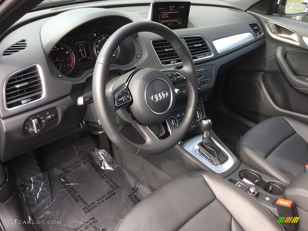 Black Interior 2018 Audi Q3 2.0 TFSI Premium quattro Photo #123166314