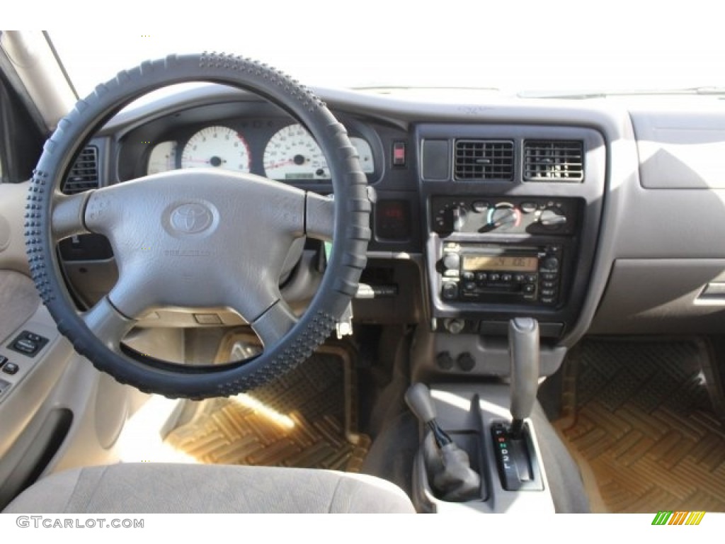 2004 Tacoma V6 Double Cab 4x4 - Super White / Charcoal photo #19