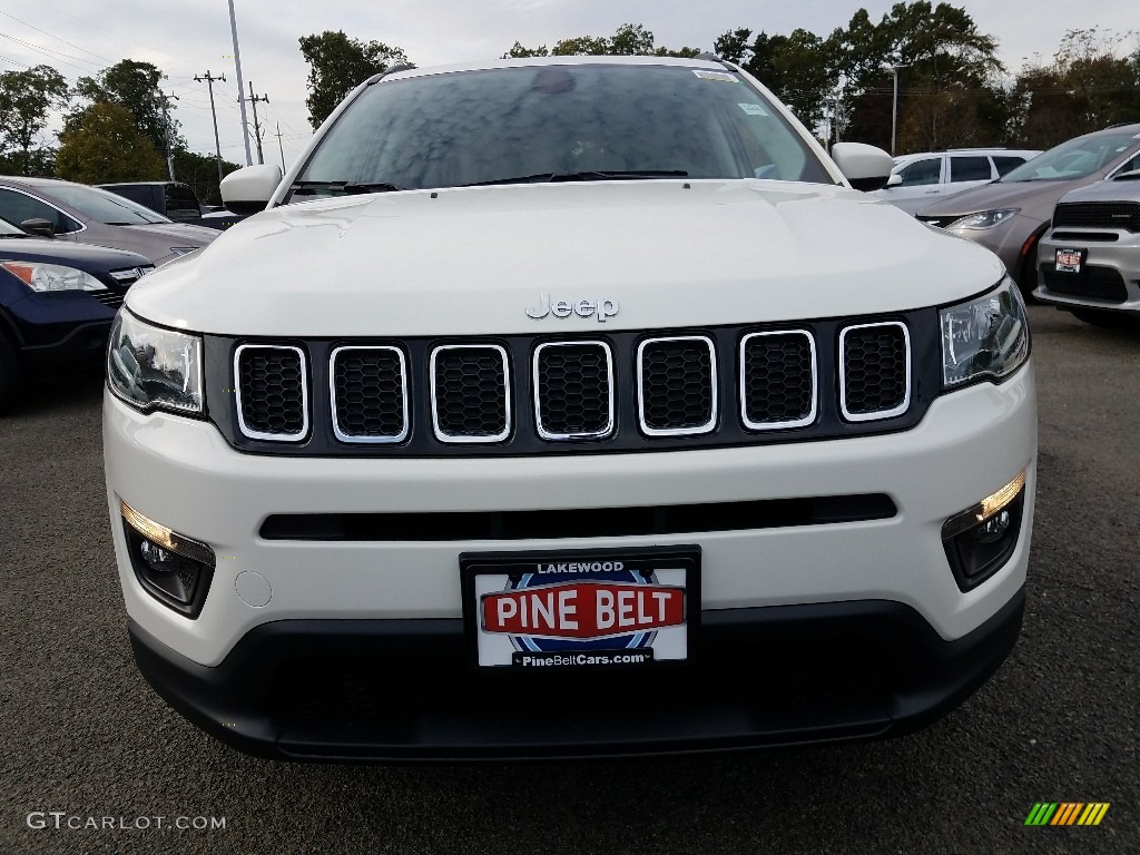 2018 Compass Latitude 4x4 - White / Black photo #2