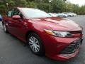 2018 Ruby Flare Pearl Toyota Camry Hybrid LE  photo #1