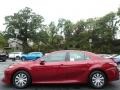 2018 Ruby Flare Pearl Toyota Camry Hybrid LE  photo #3