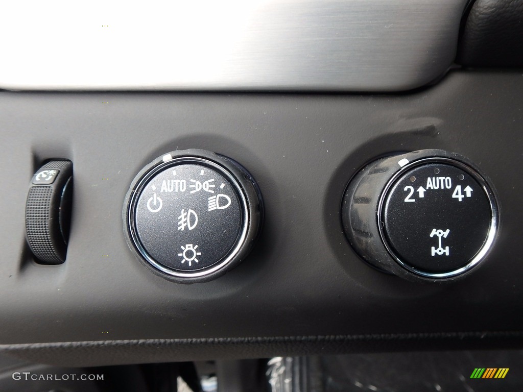 2018 GMC Yukon XL SLT 4WD Controls Photo #123172014