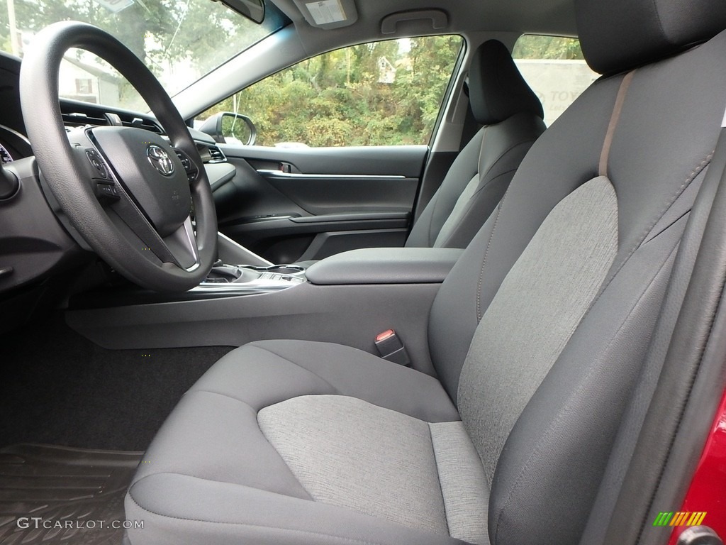 2018 Camry Hybrid LE - Ruby Flare Pearl / Black photo #6