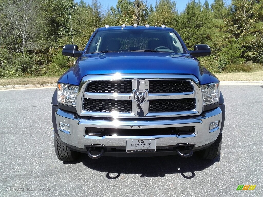 2018 4500 Tradesman Crew Cab 4x4 Chassis - Blue Streak Pearl / Black/Diesel Gray photo #2