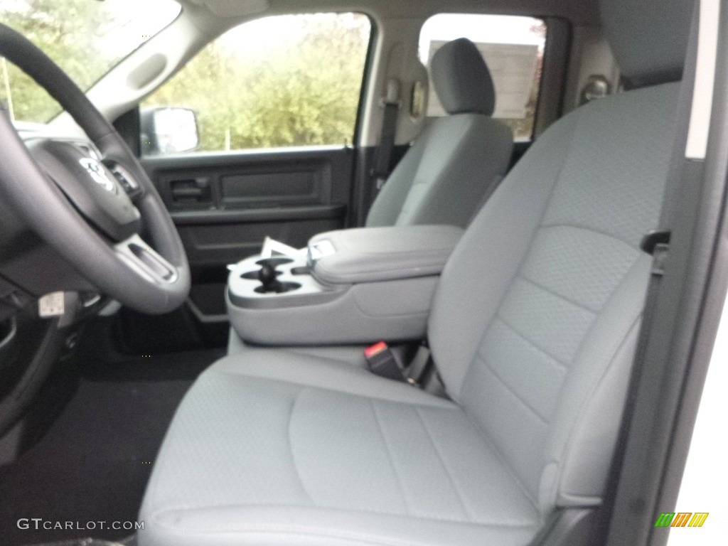 2018 1500 Express Quad Cab 4x4 - Bright White / Black/Diesel Gray photo #15