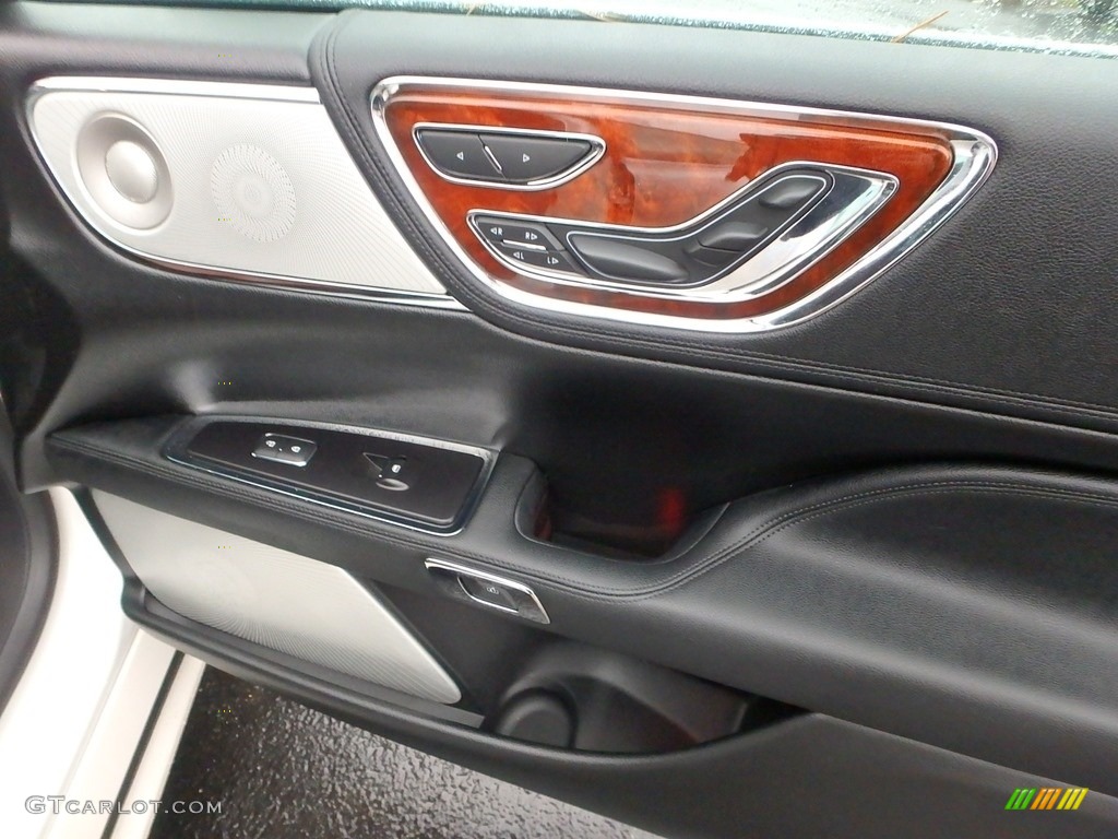 2017 Lincoln Continental Reserve AWD Terracotta Door Panel Photo #123201459
