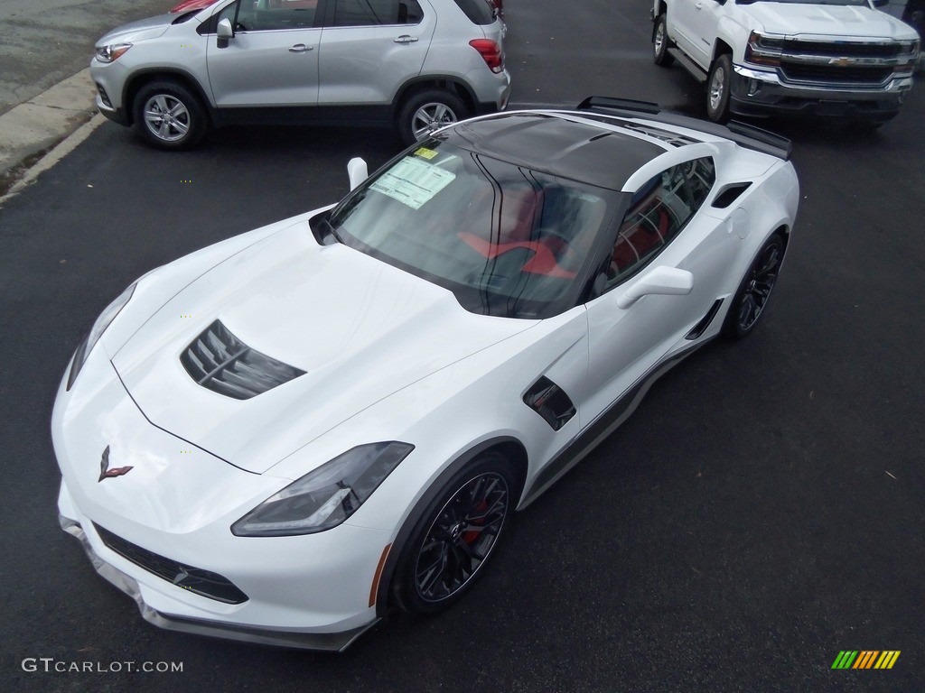 2017 Corvette Z06 Coupe - Arctic White / Adrenaline Red photo #2