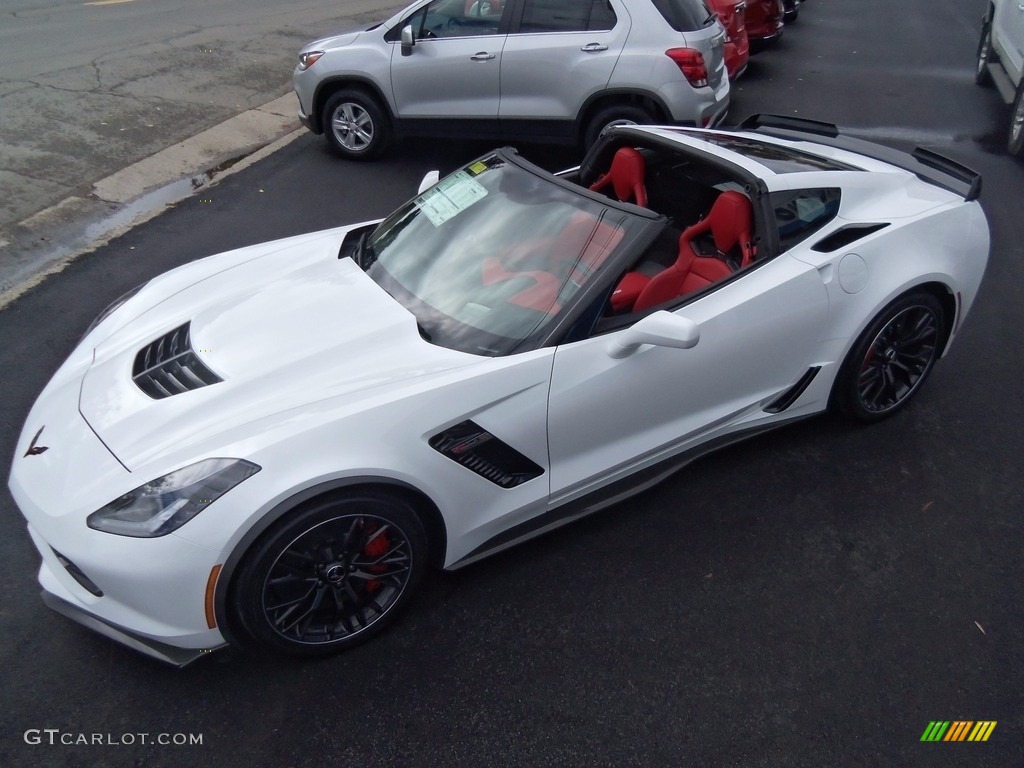 2017 Corvette Z06 Coupe - Arctic White / Adrenaline Red photo #3