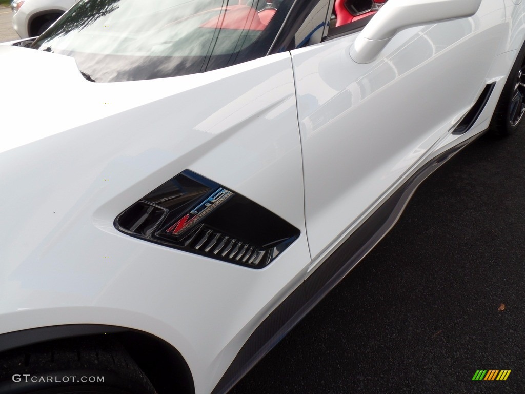 2017 Corvette Z06 Coupe - Arctic White / Adrenaline Red photo #26