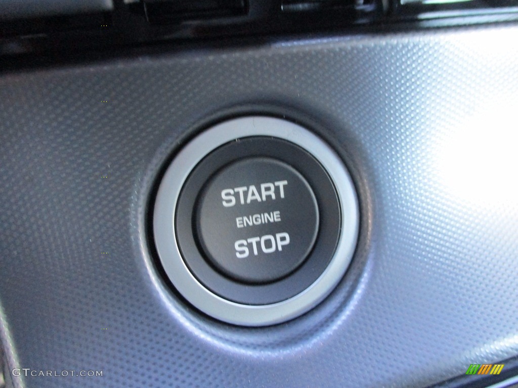 2018 Jaguar F-Type Coupe Controls Photo #123214696
