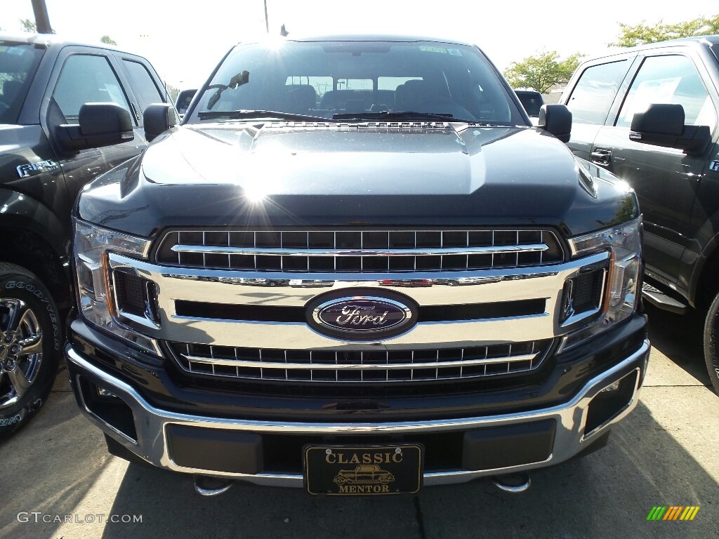 2018 F150 XLT SuperCrew 4x4 - Shadow Black / Earth Gray photo #2