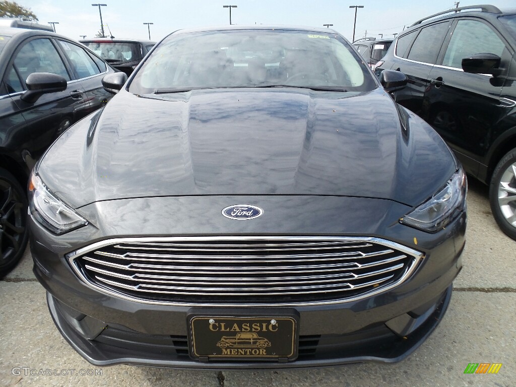 2018 Fusion SE - Magnetic / Ebony photo #2