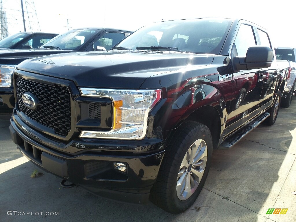 2018 F150 XLT SuperCrew 4x4 - Shadow Black / Earth Gray photo #1
