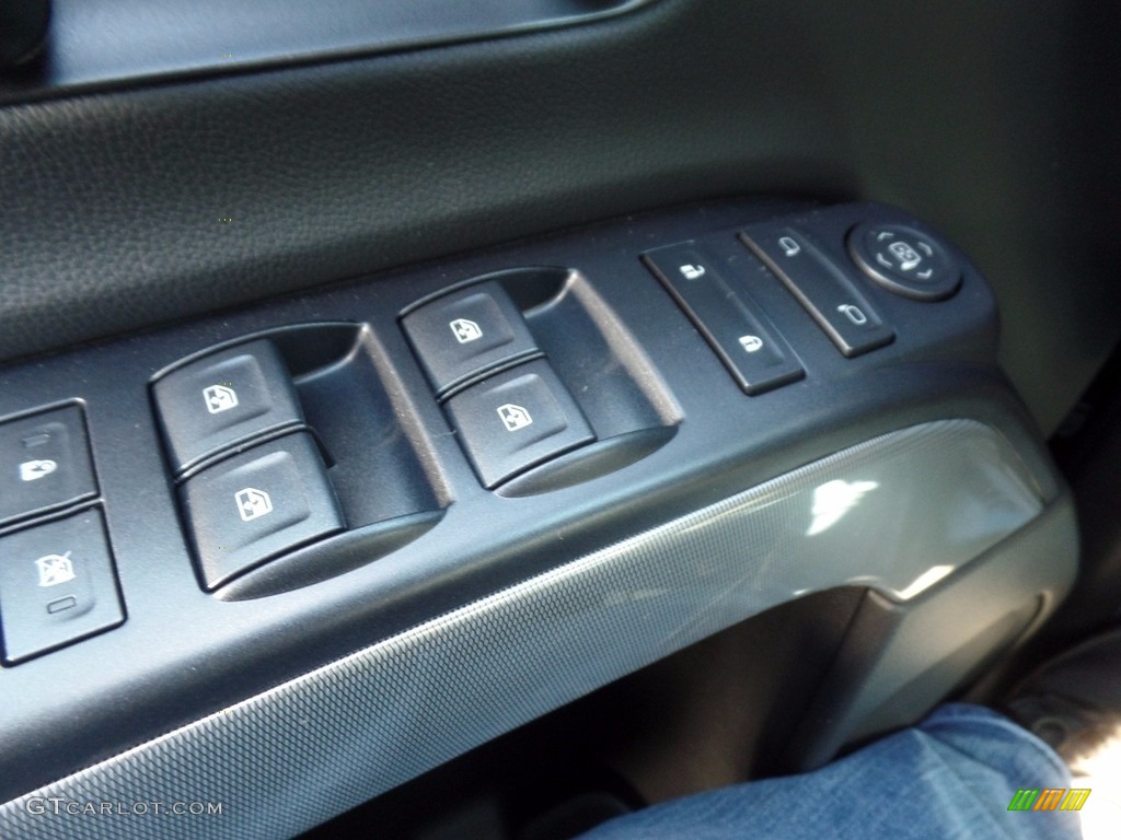 2018 Chevrolet Silverado 2500HD LT Crew Cab 4x4 Controls Photo #123220450