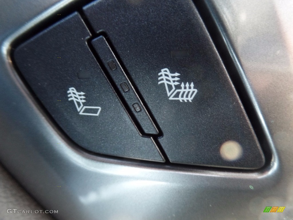 2018 Chevrolet Silverado 2500HD LT Crew Cab 4x4 Controls Photo #123220651