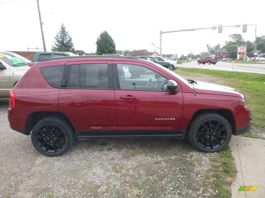 2012 Compass Latitude 4x4 - Deep Cherry Red Crystal Pearl / Dark Slate Gray/Light Pebble Beige photo #6