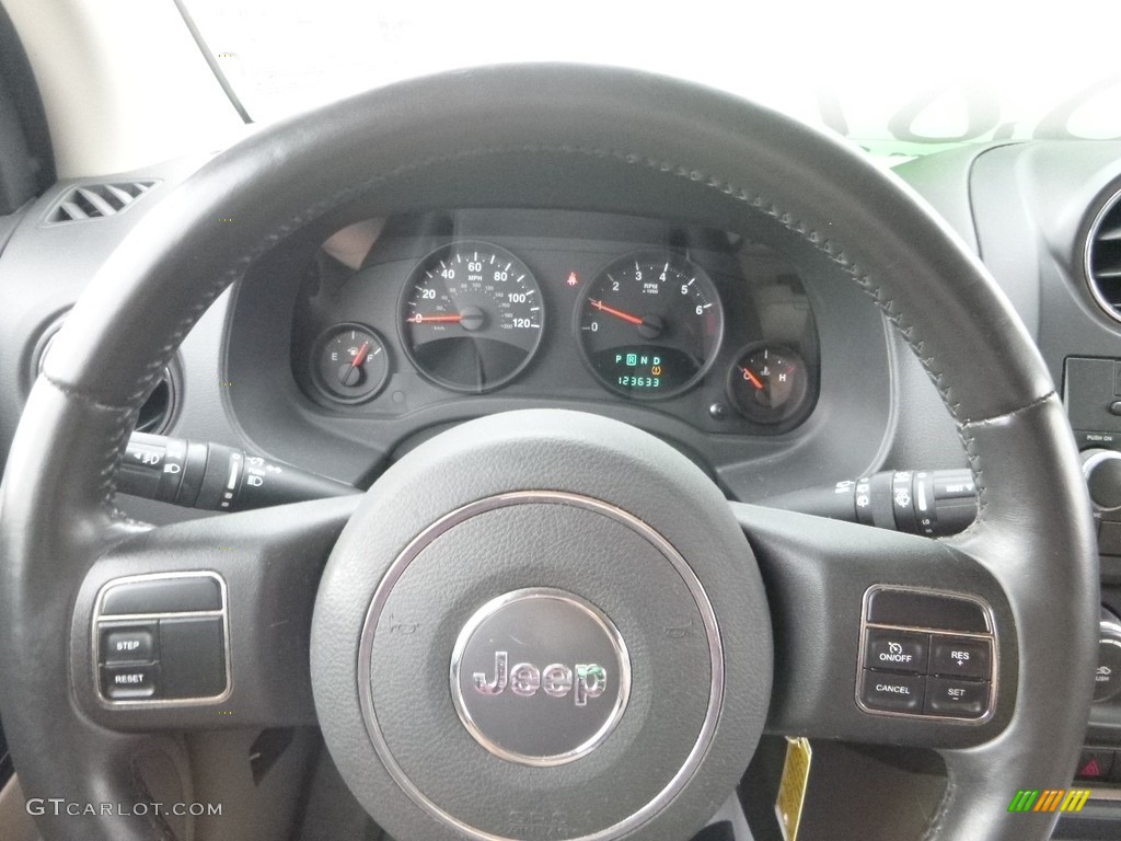 2012 Compass Latitude 4x4 - Deep Cherry Red Crystal Pearl / Dark Slate Gray/Light Pebble Beige photo #20