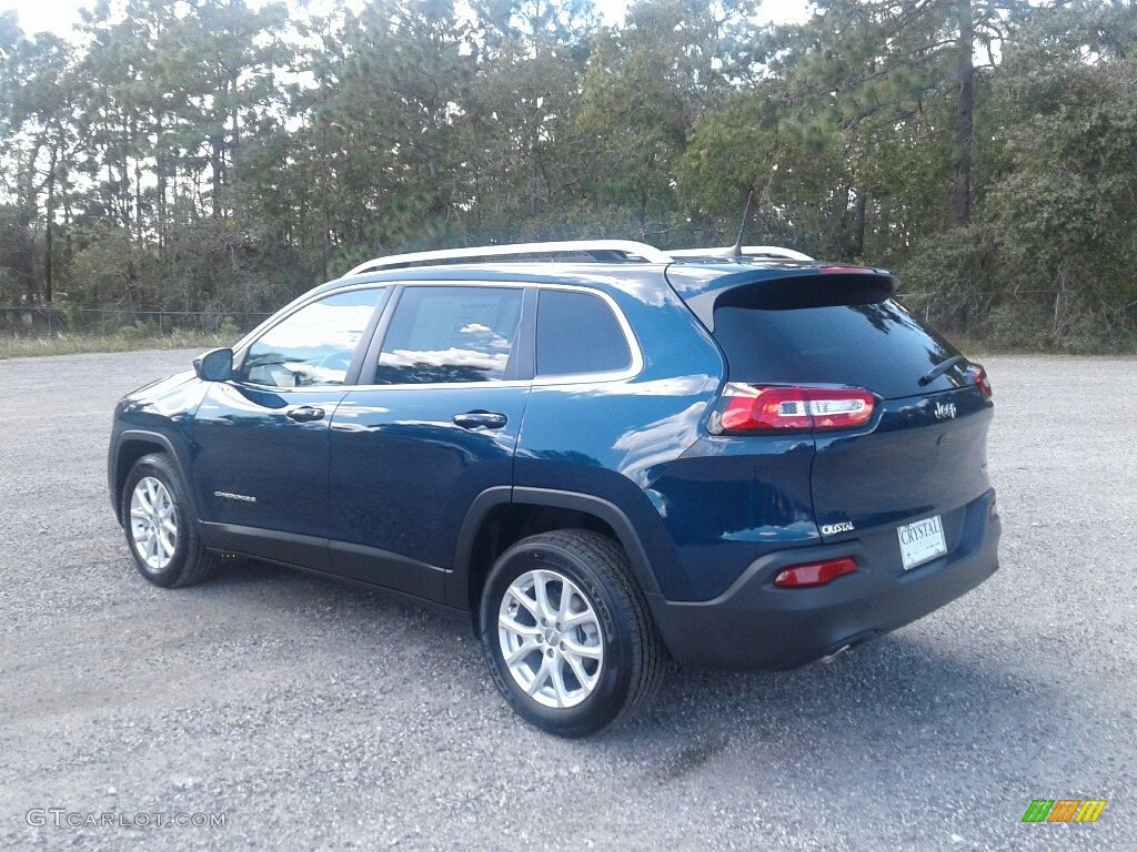 2018 Cherokee Latitude Plus - Patriot Blue Pearl / Black photo #3