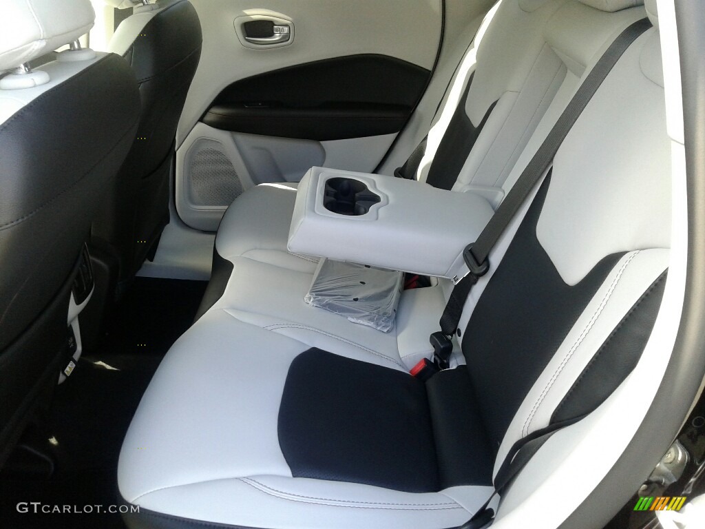 2018 Jeep Compass Limited Rear Seat Photo #123242257