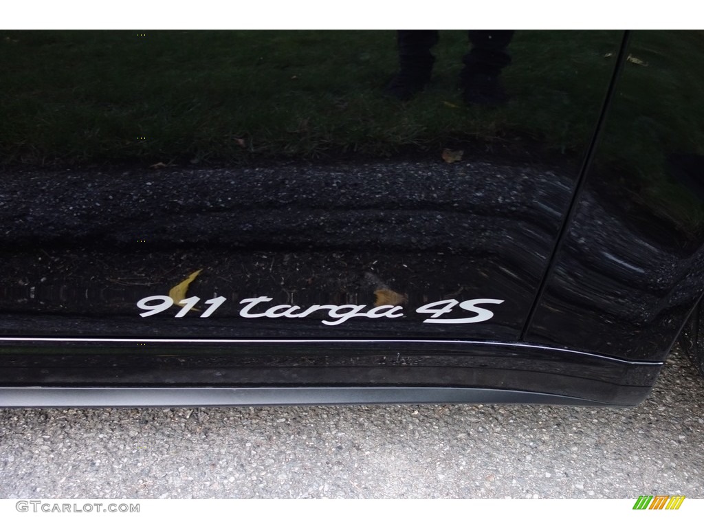 2015 Porsche 911 Targa 4S Marks and Logos Photo #123243178