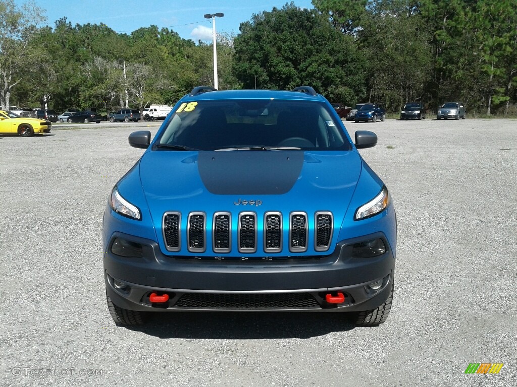 2018 Cherokee Trailhawk 4x4 - Hydro Blue Pearl / Black photo #8