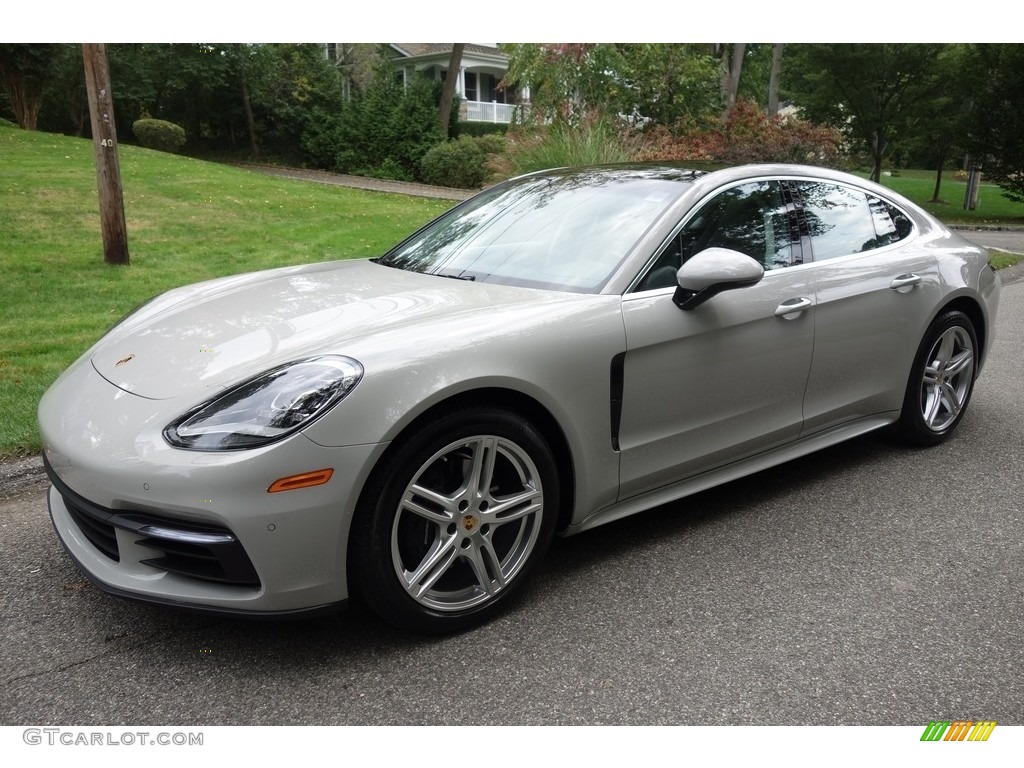 Chalk 2017 Porsche Panamera 4 Exterior Photo #123243466