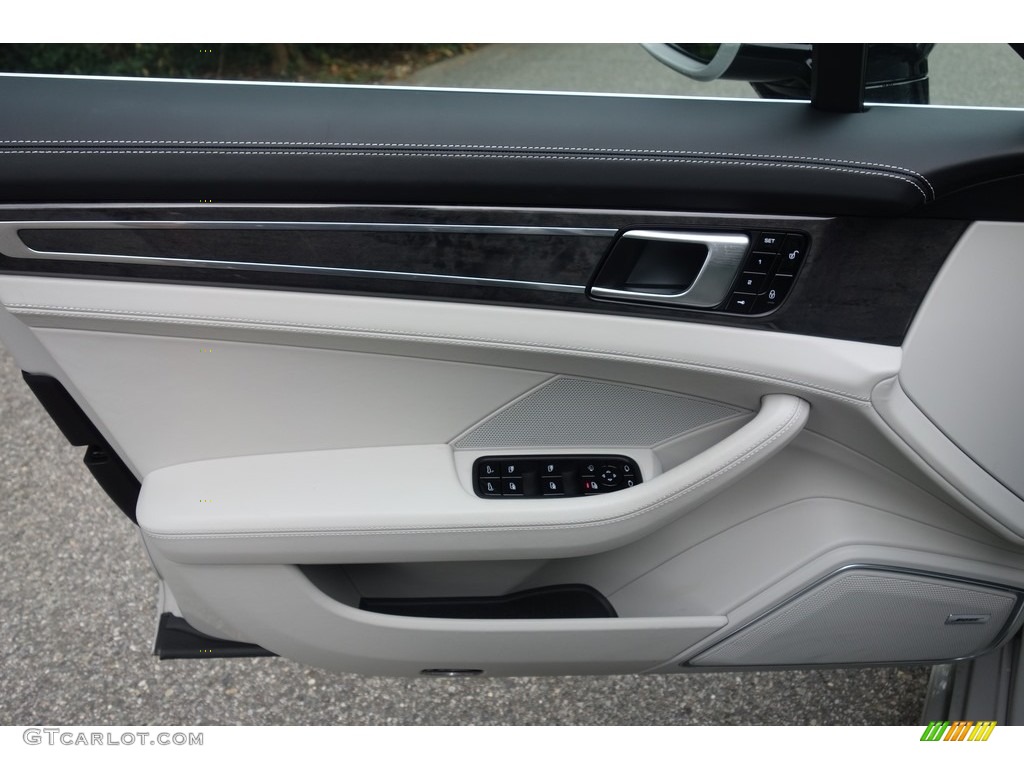 2017 Porsche Panamera 4 Black/Chalk Door Panel Photo #123243697