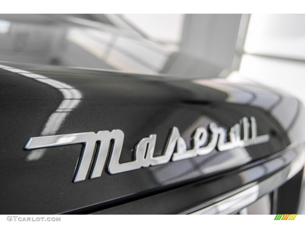 2011 Maserati Quattroporte Standard Quattroporte Model Marks and Logos Photos